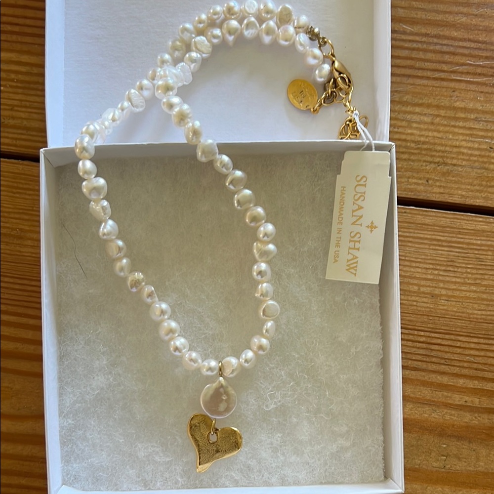 Susan Shaw Gold and White Pearl Necklace